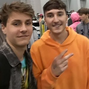 Meet your Posher, Johnny